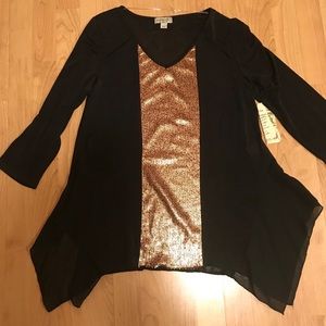 Sequined flowy oneworld top 😘